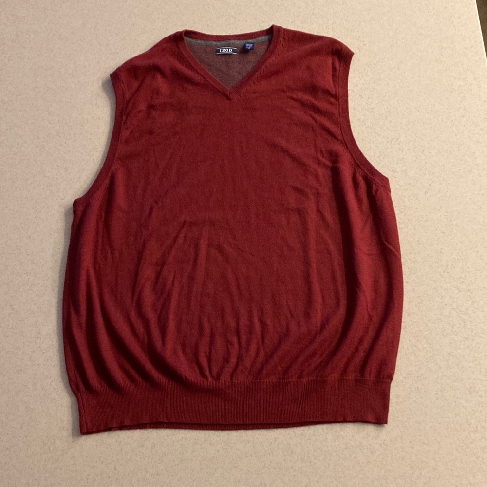 Izod Burgundy Vest Men Size XL V-Neck Pullover